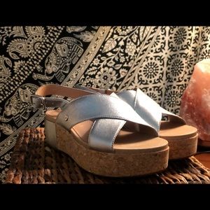 UGG Criss-Cross Metallic Leather Platform Sandal
